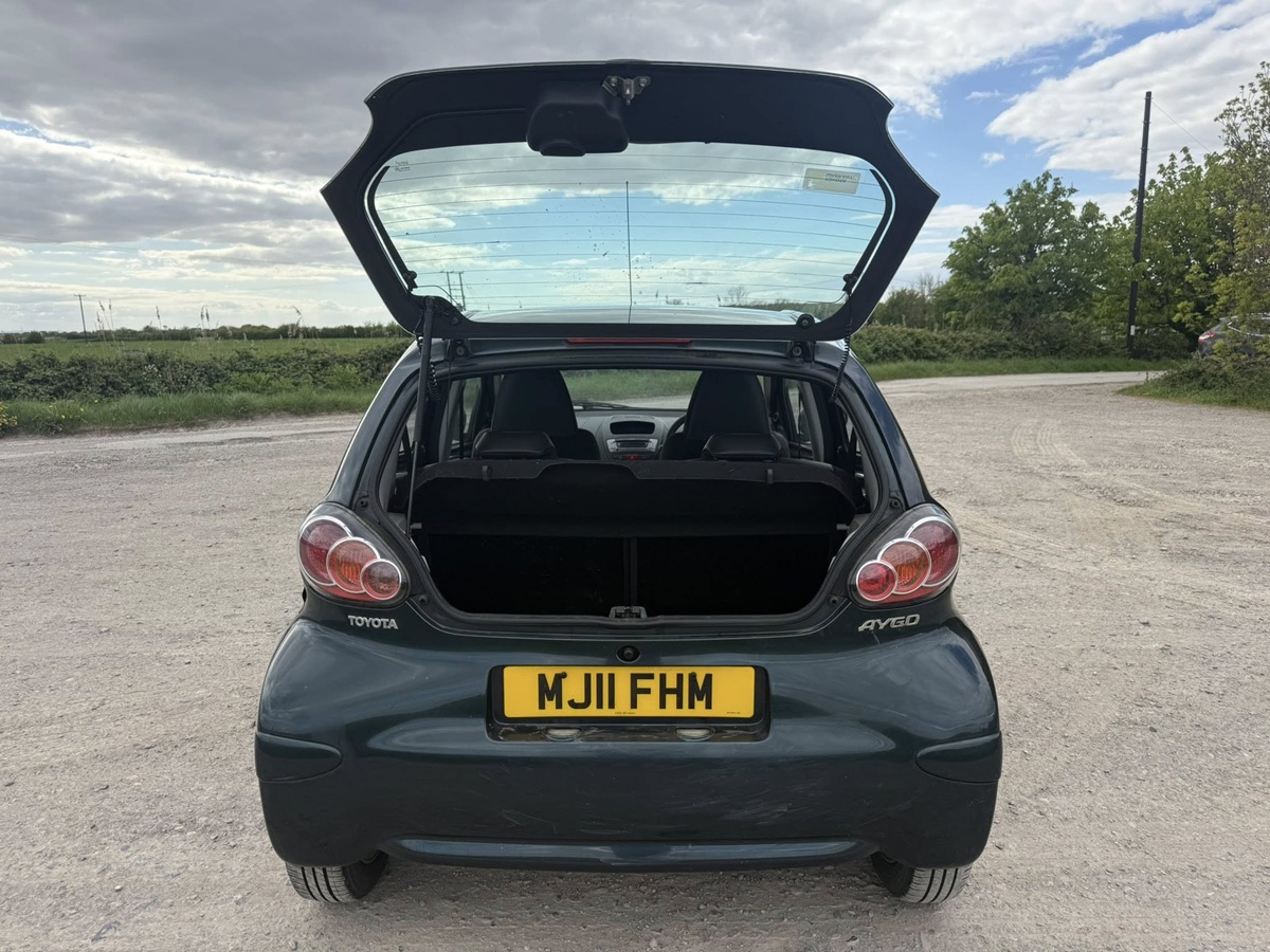 								Toyota Aygo Ice 1.0 full									