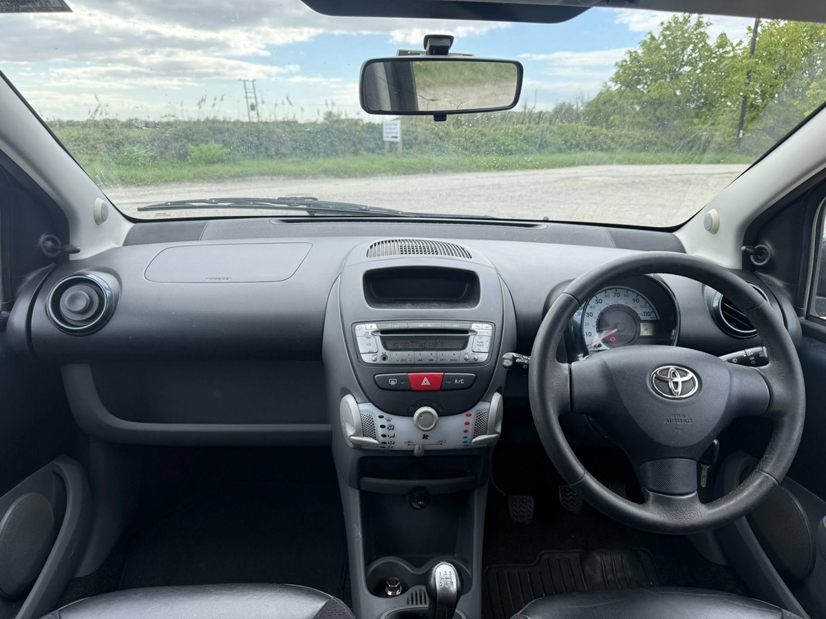 								Toyota Aygo Ice 1.0 full									