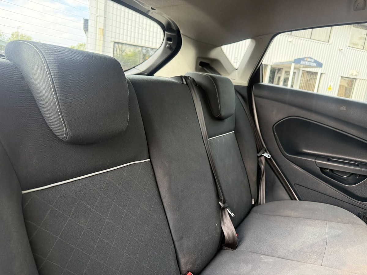 								Ford Fiesta Edge 1.4 full									