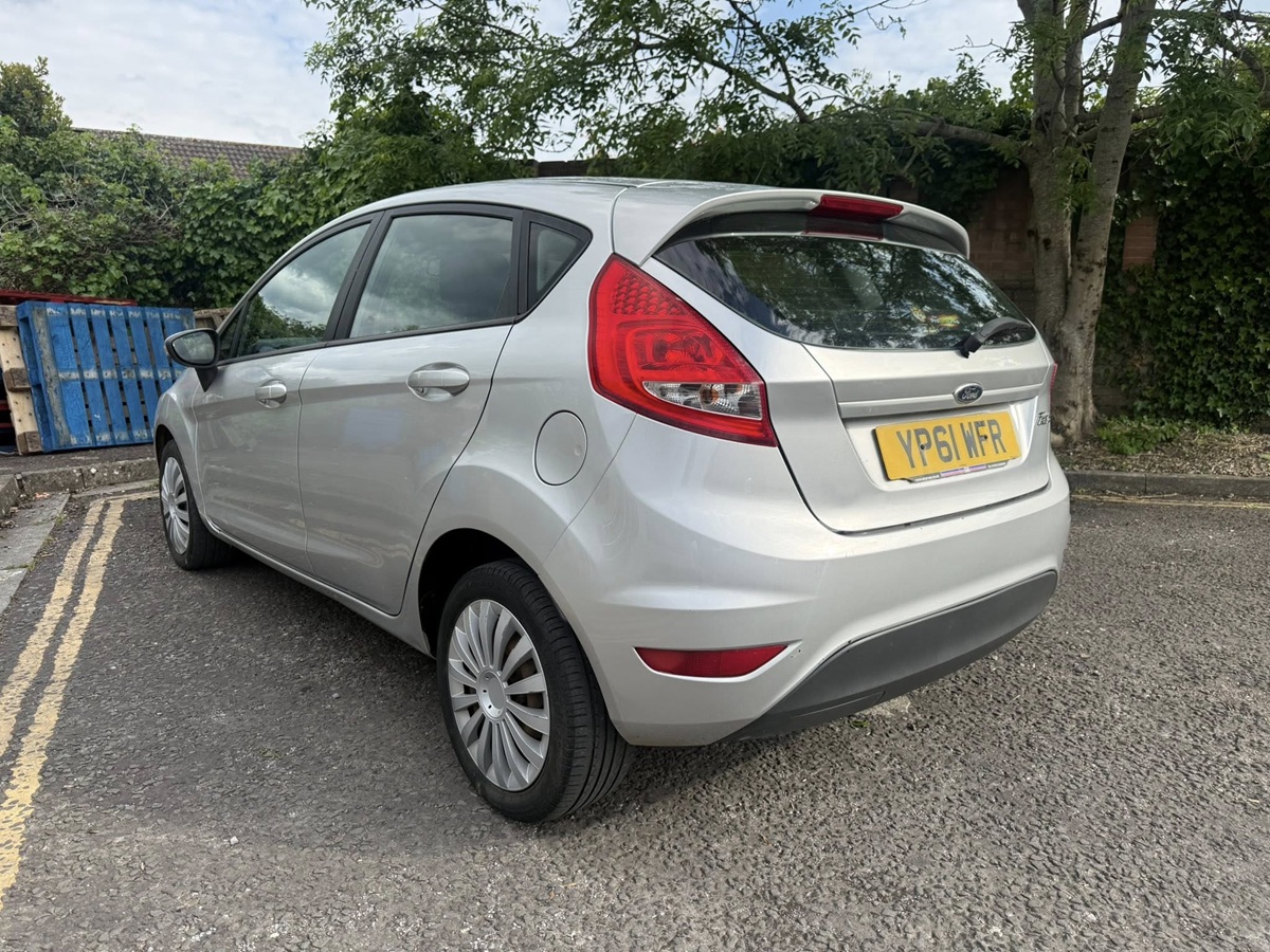 								Ford Fiesta Edge 1.4 full									