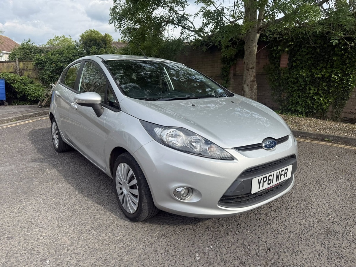 								Ford Fiesta Edge 1.4 full									