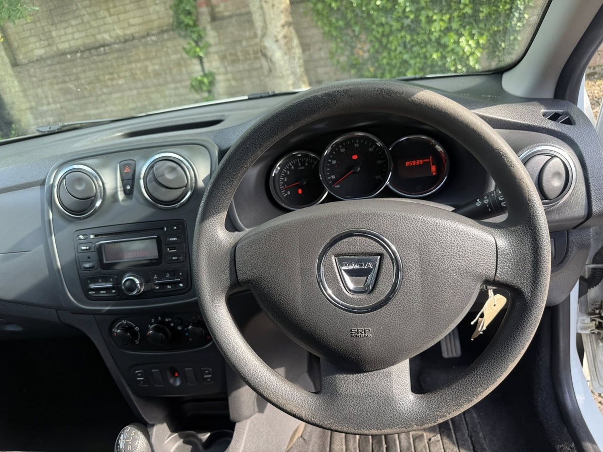 								Dacia Sandero Ambiance 1.2 full									