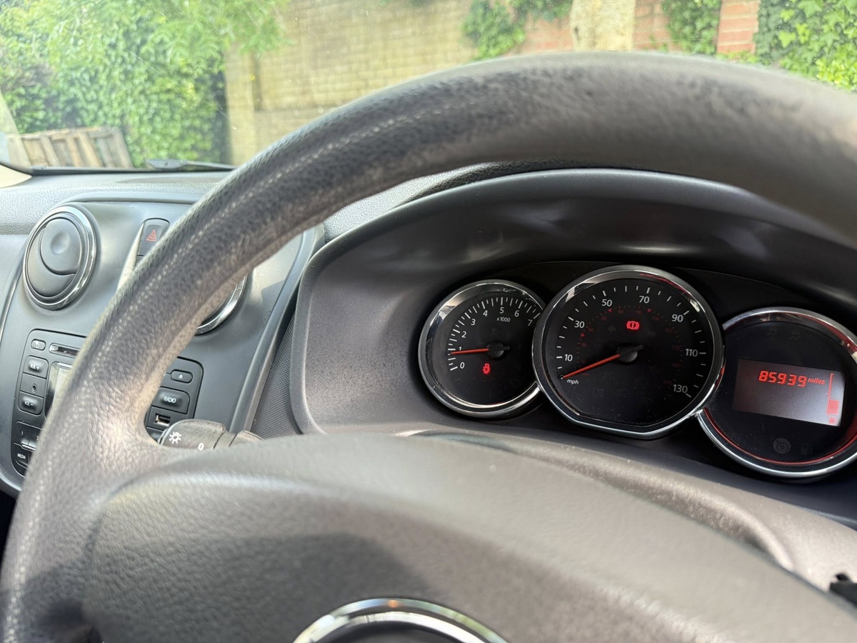 								Dacia Sandero Ambiance 1.2 full									
