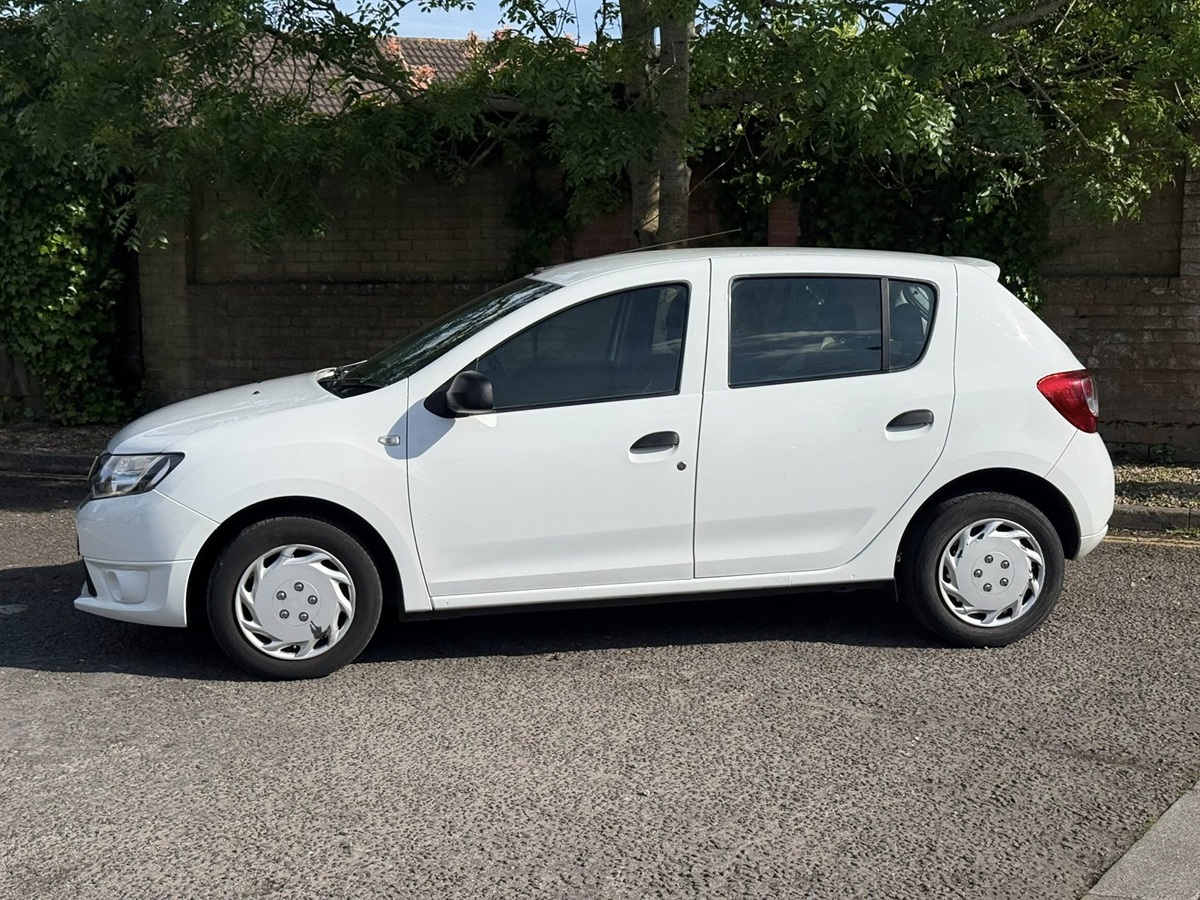 								Dacia Sandero Ambiance 1.2 full									