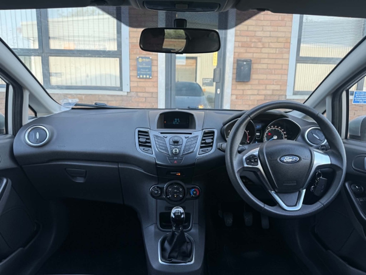 								Ford Fiesta Style 1.25 full									