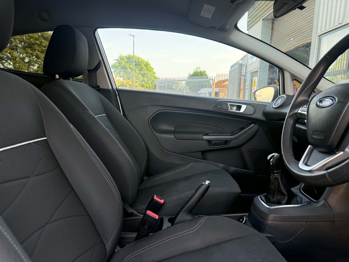 								Ford Fiesta Style 1.25 full									