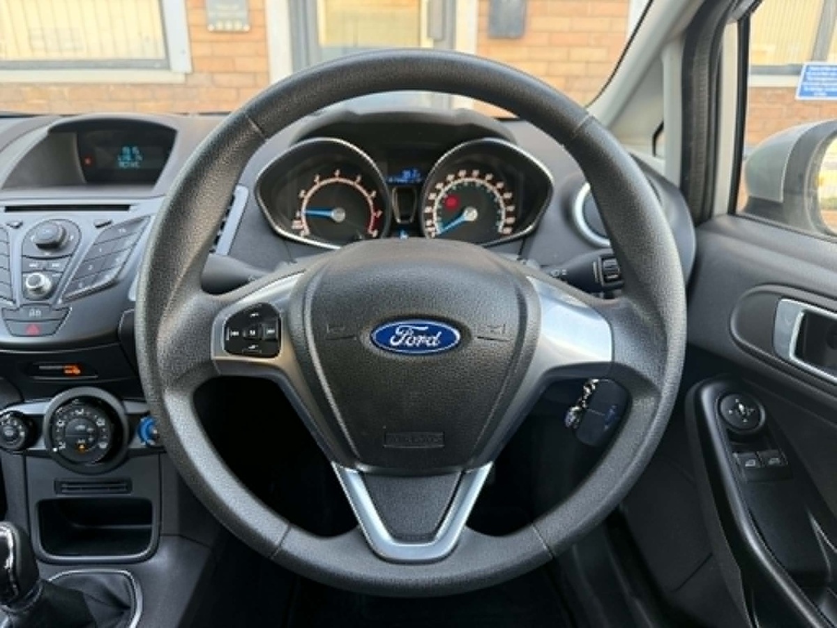 								Ford Fiesta Style 1.25 full									