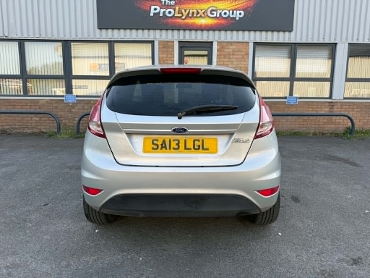 								Ford Fiesta Style 1.25 full									