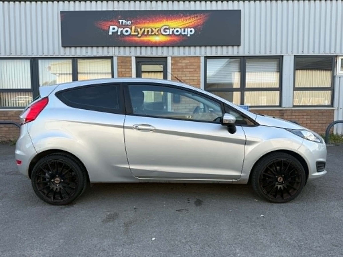 								Ford Fiesta Style 1.25 full									