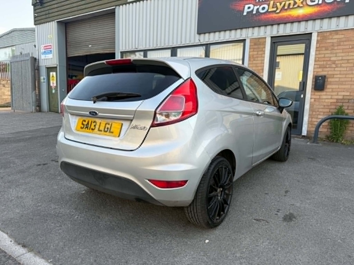 								Ford Fiesta Style 1.25 full									