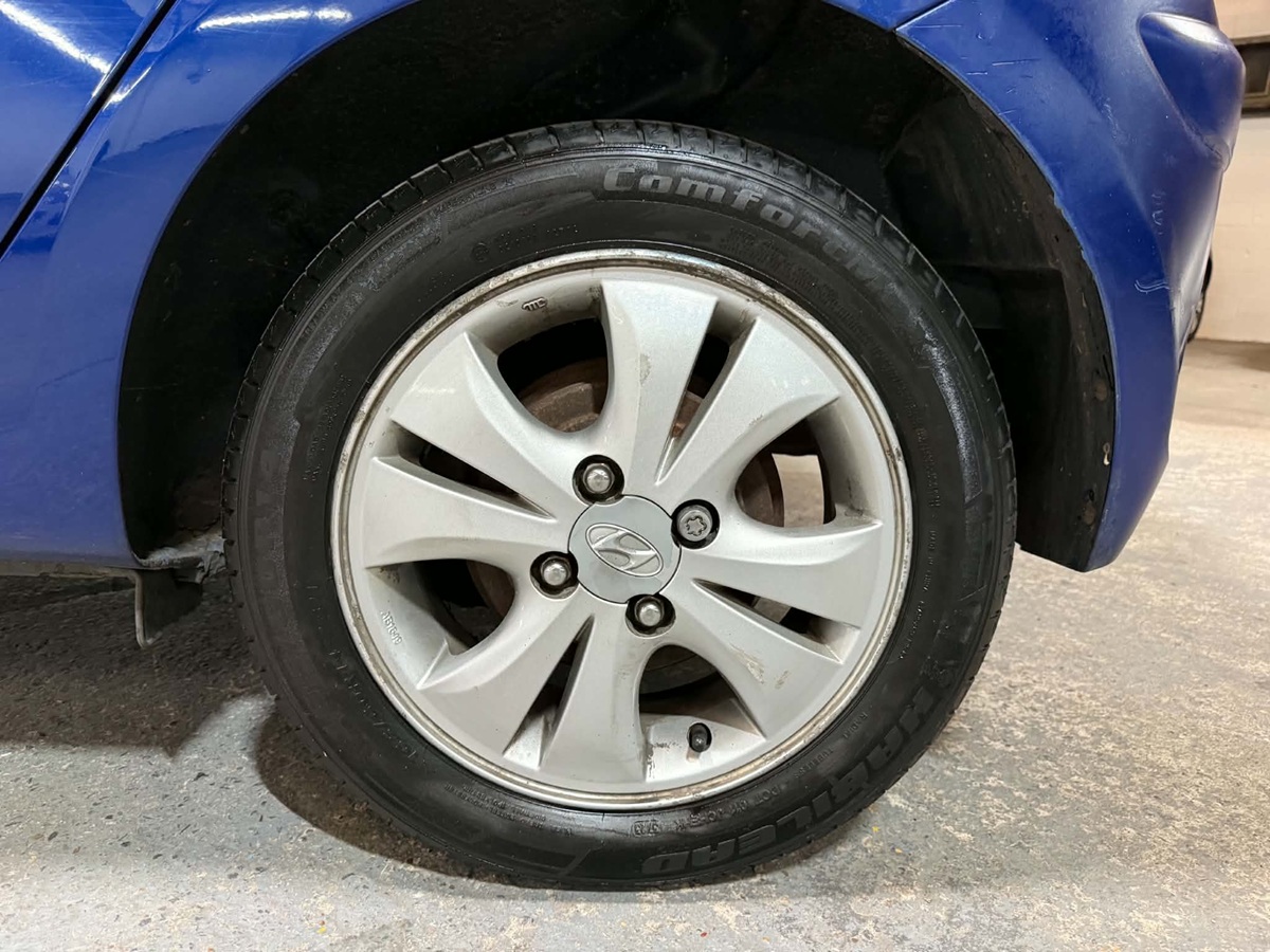 								Hyundai i10 Active 1.2 full									