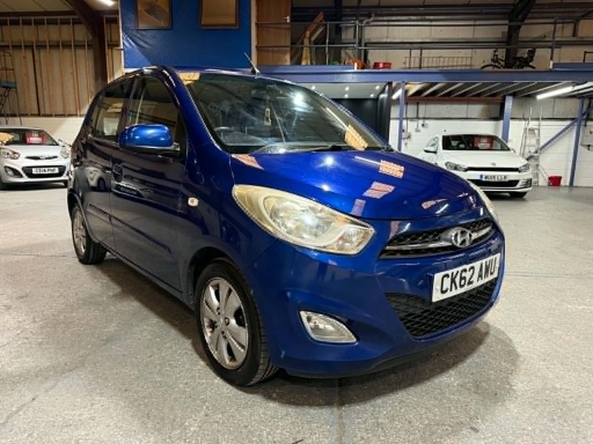 								Hyundai i10 Active 1.2 full									