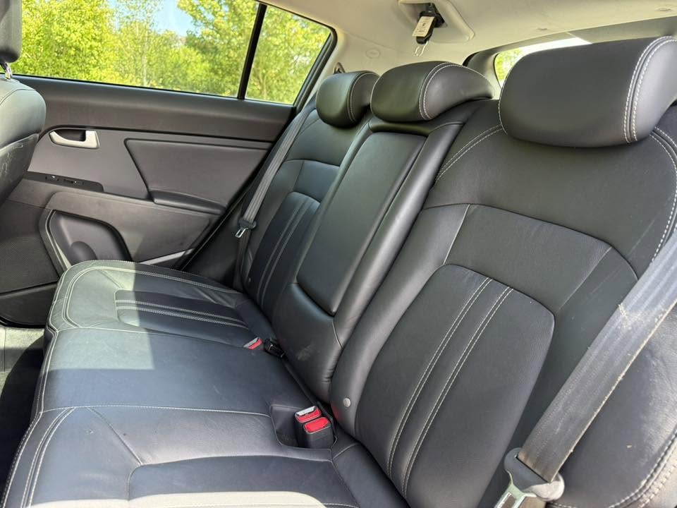 								Kia Sportage KX-4 2.0 full									