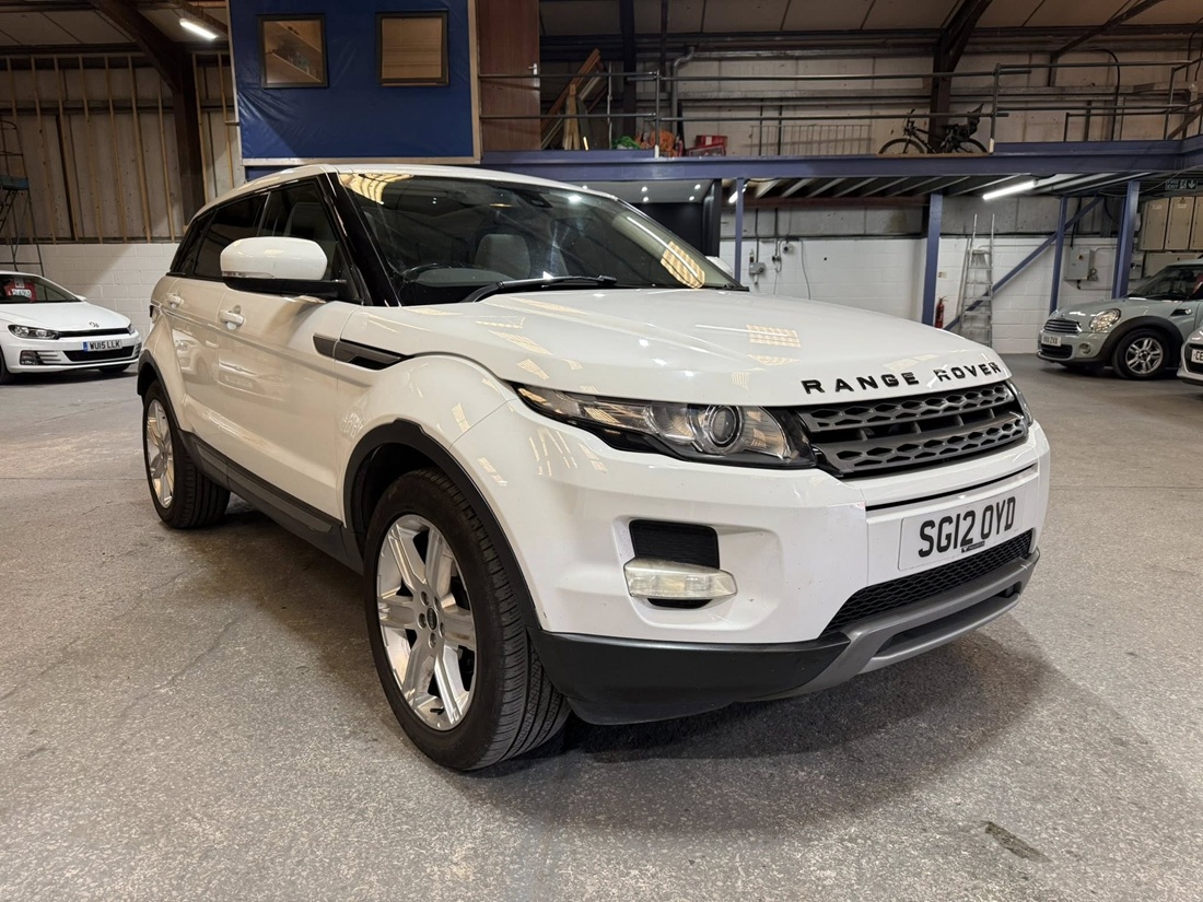 								Range Rover Evoque Pure SD4 full									