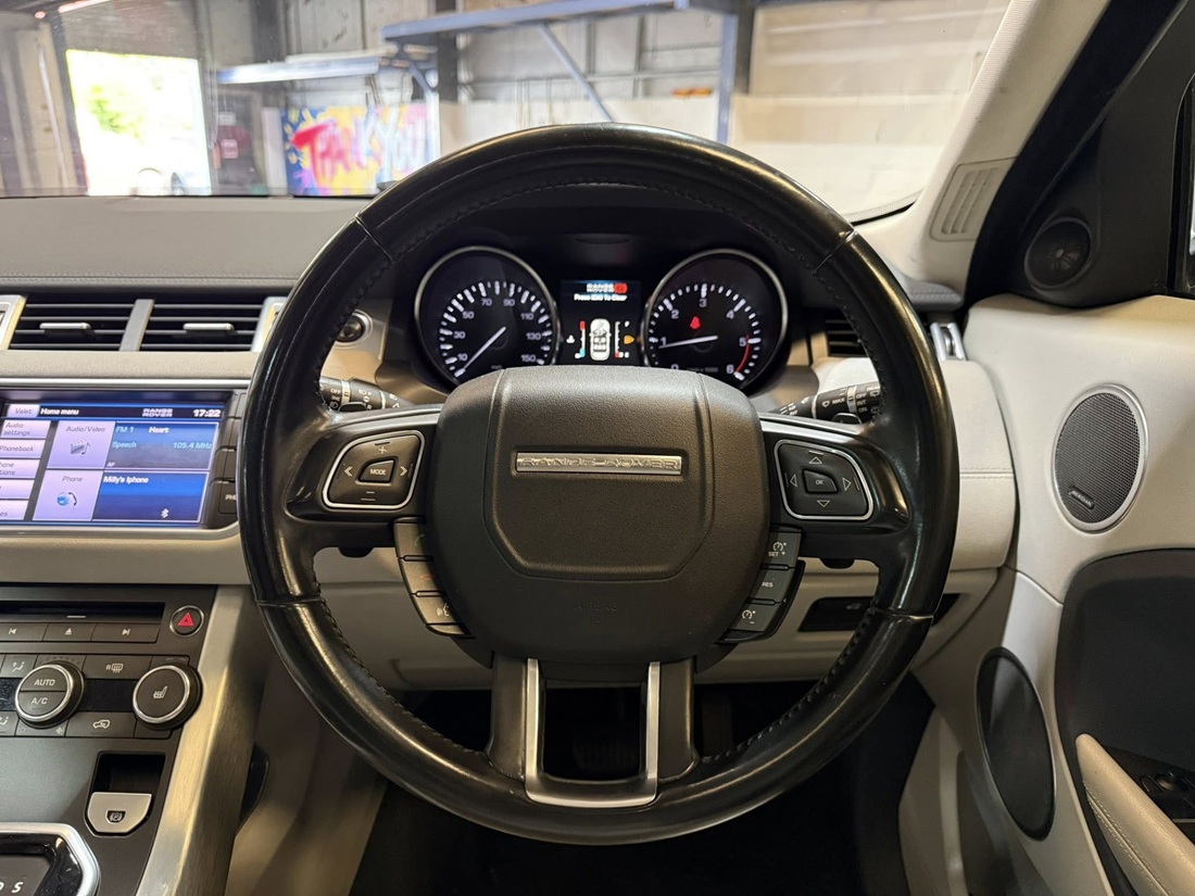 								Range Rover Evoque Pure SD4 full									