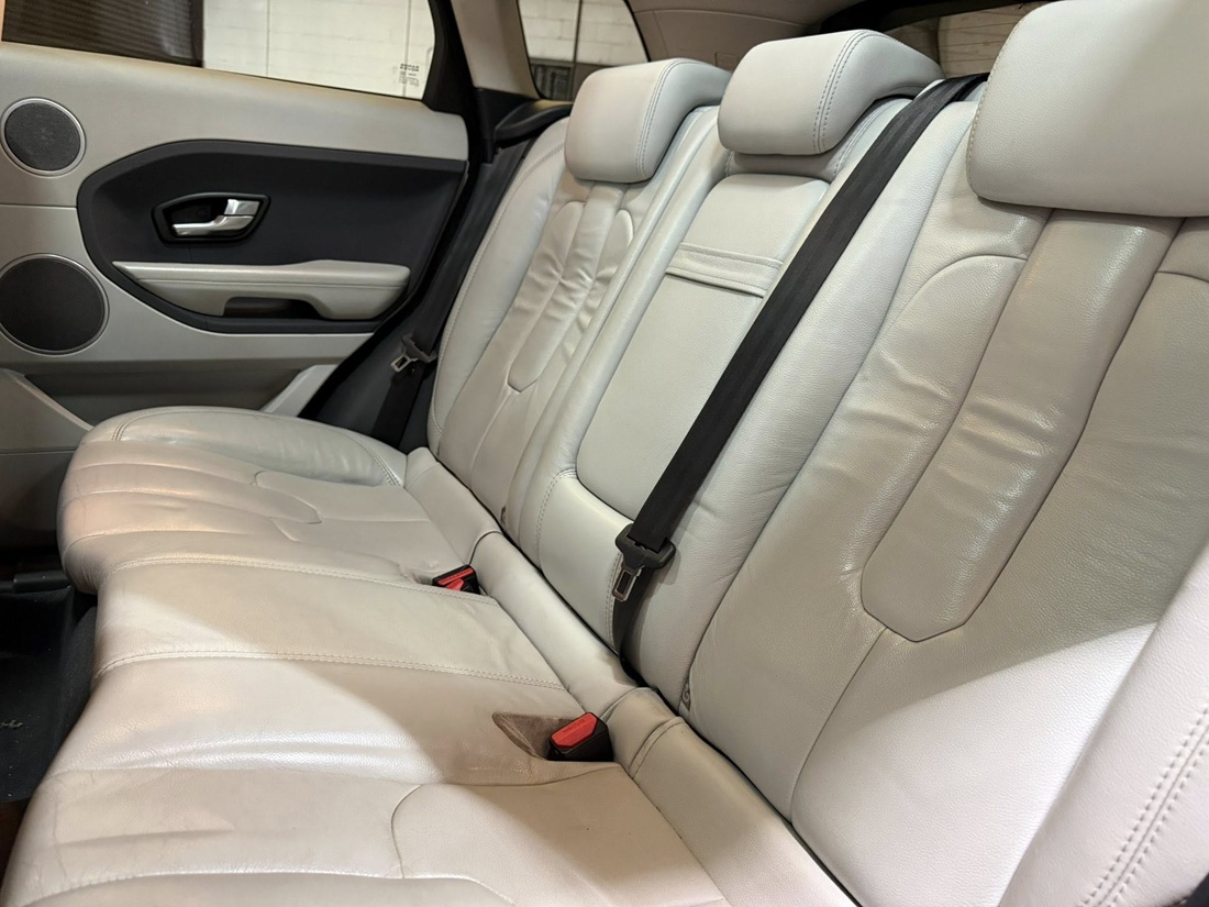 								Range Rover Evoque Pure SD4 full									
