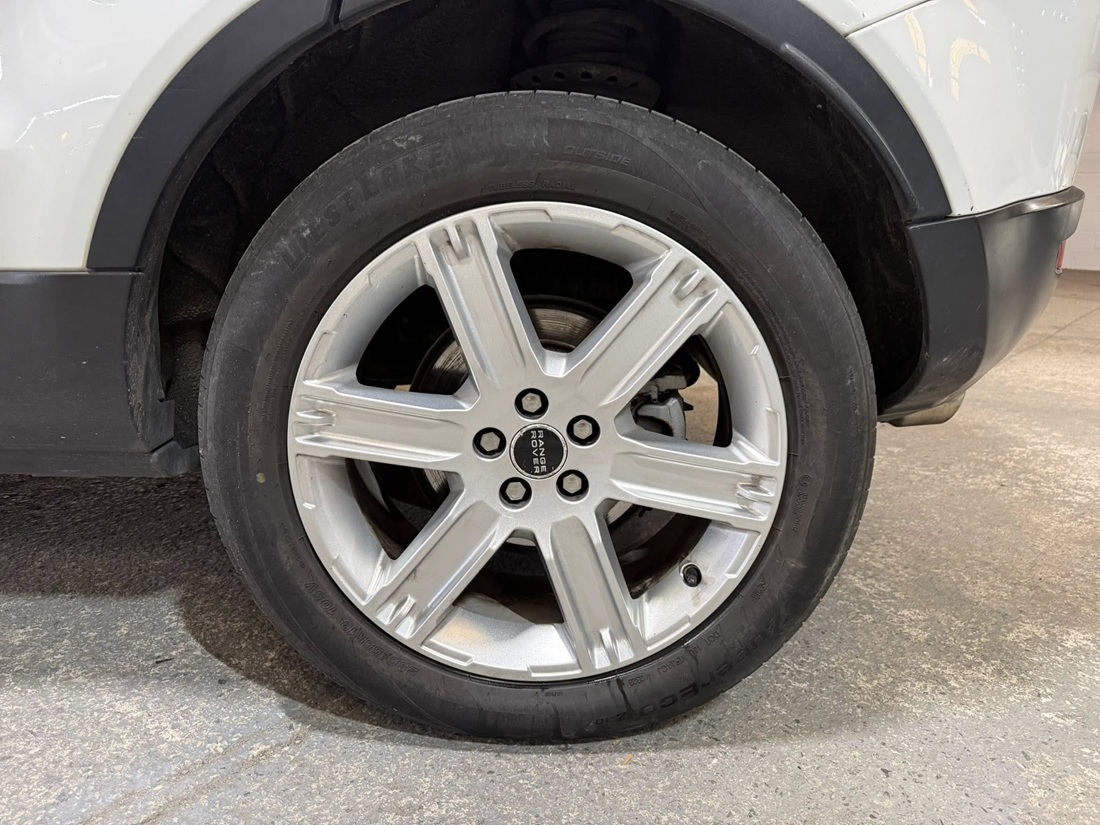 								Range Rover Evoque Pure SD4 full									