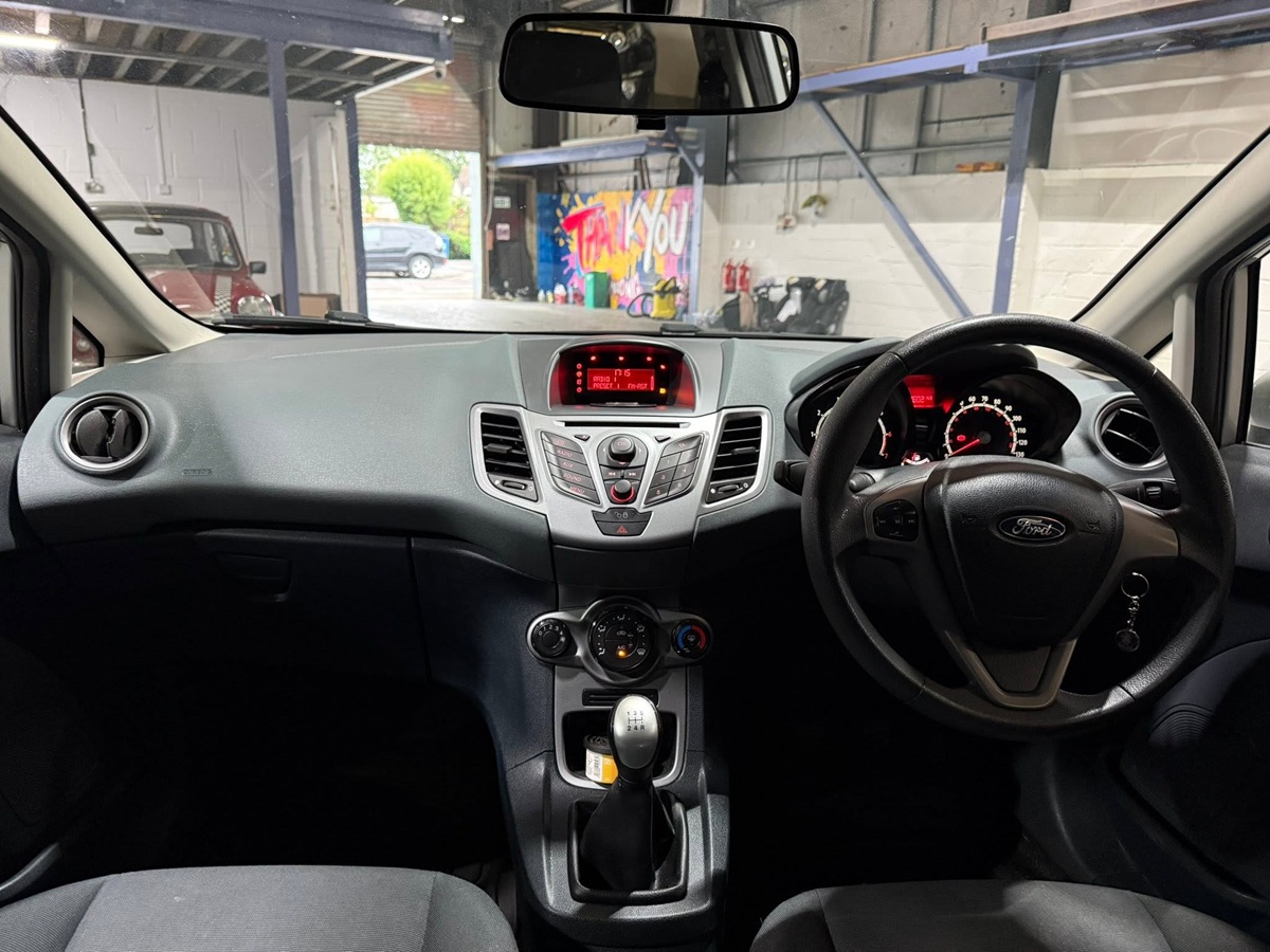 								Ford Fiesta Edge 1.25 full									