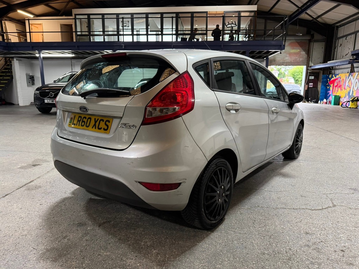 								Ford Fiesta Edge 1.25 full									