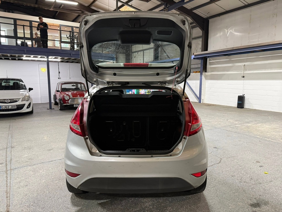 								Ford Fiesta Edge 1.25 full									
