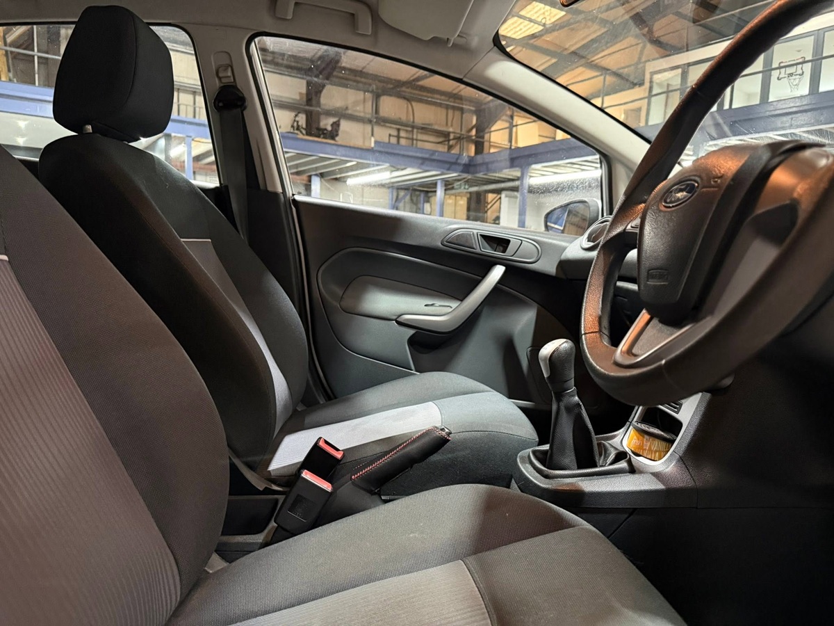 								Ford Fiesta Edge 1.25 full									