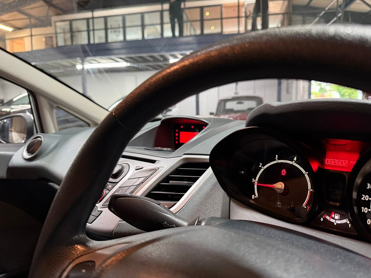 								Ford Fiesta Edge 1.25 full									