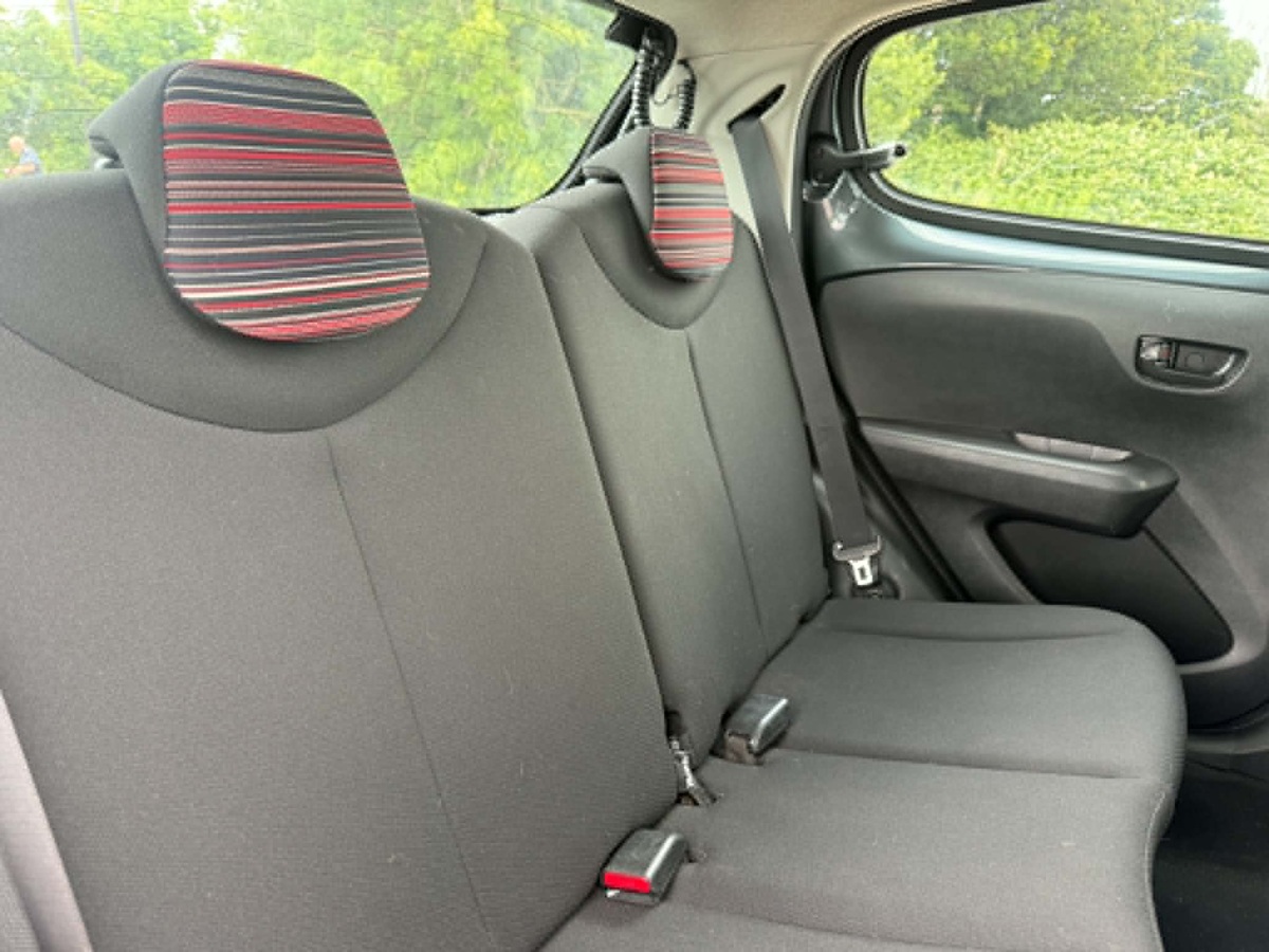 								Citroën C1 Feel 1.2 full									