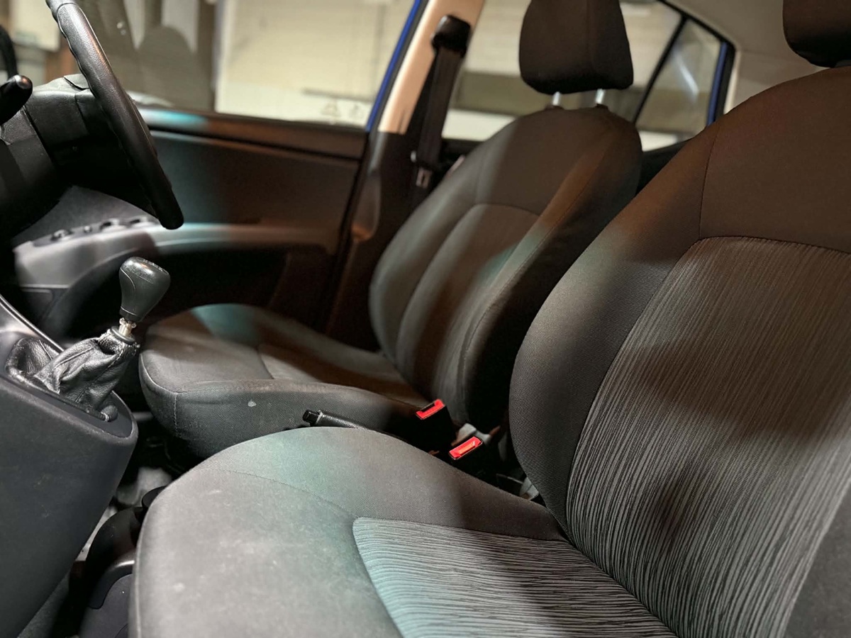								Hyundai i10 Active 1.2 full									