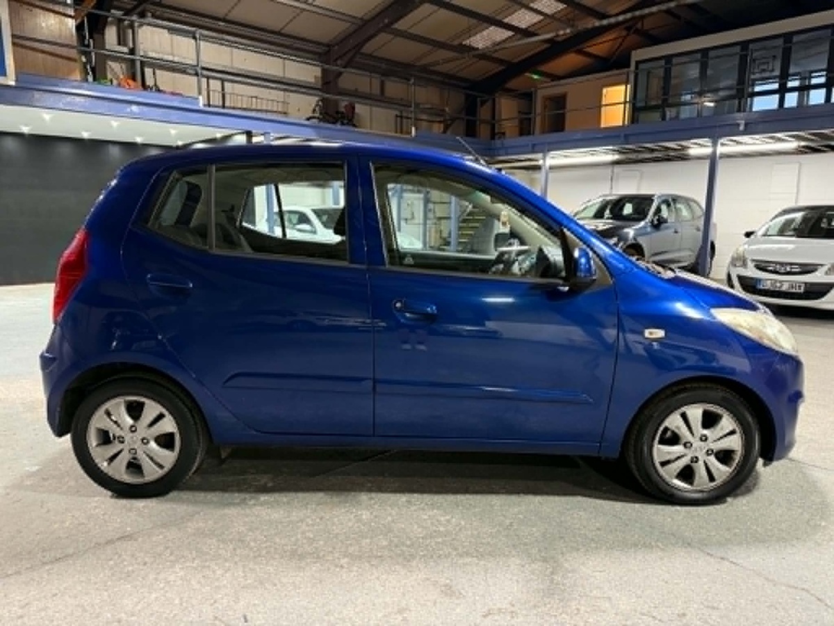 								Hyundai i10 Active 1.2 full									