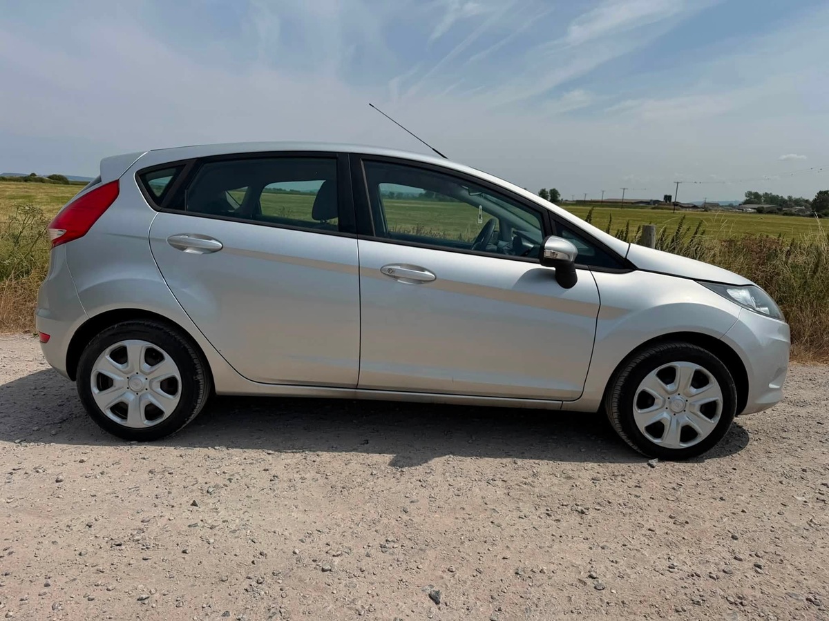 								Ford Fiesta Edge full									