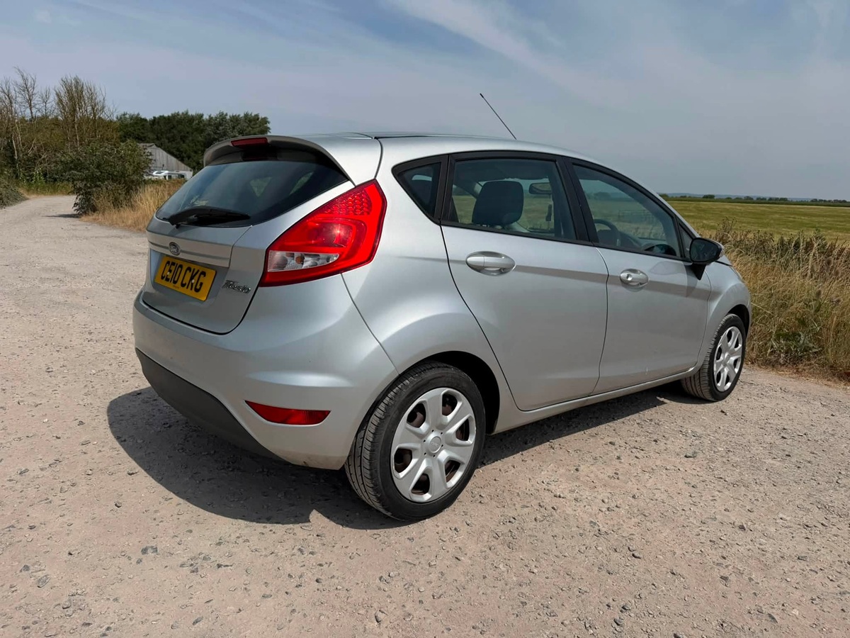 								Ford Fiesta Edge full									