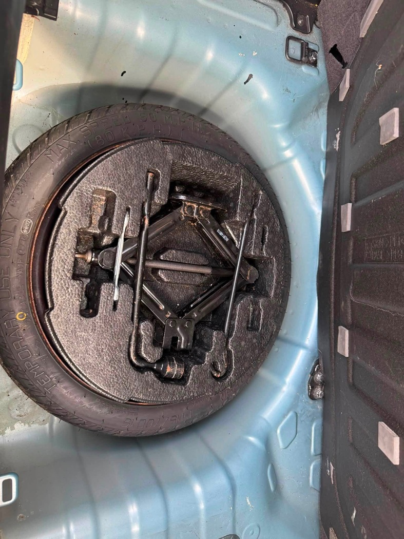 								Hyundai i10 SE full									