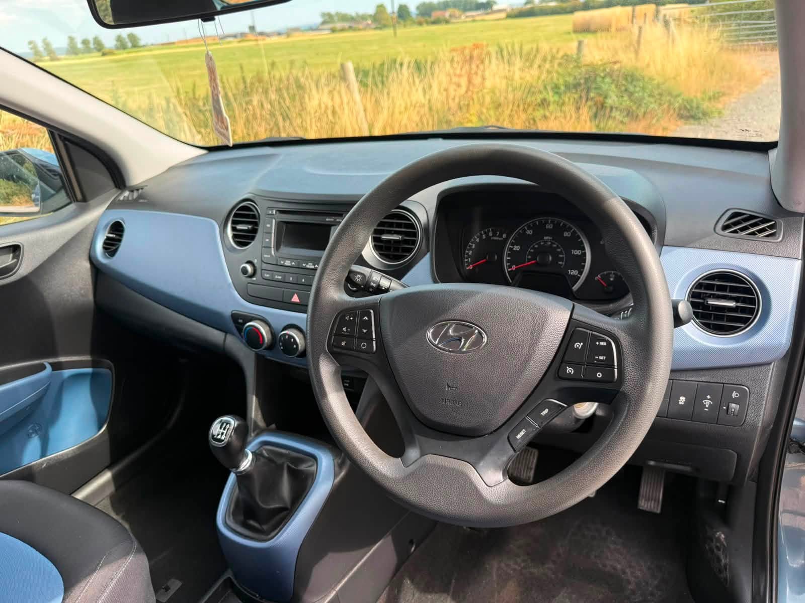 								Hyundai i10 SE full									