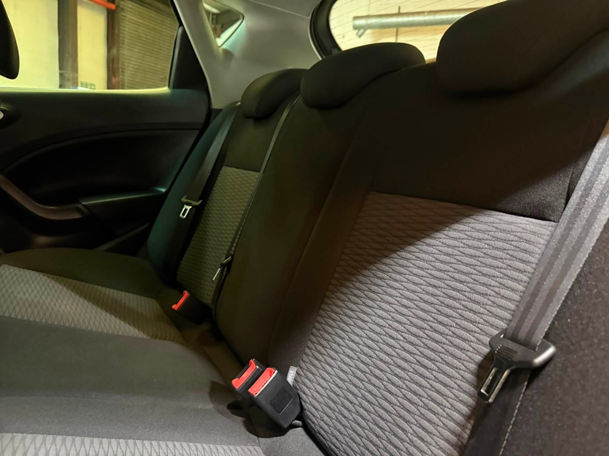 								Seat Ibiza 1.6 CR Sport full									