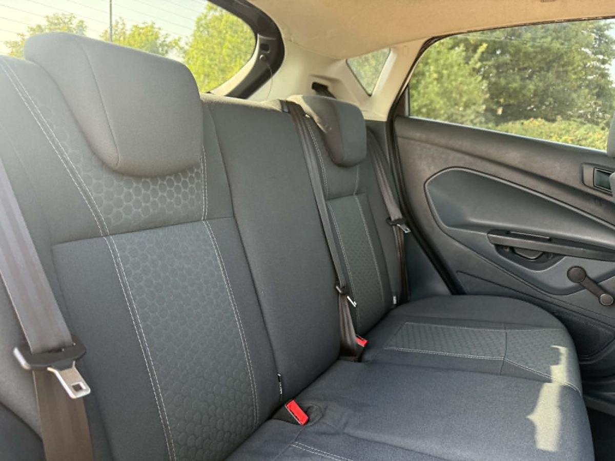 								Ford Fiesta Titanium full									