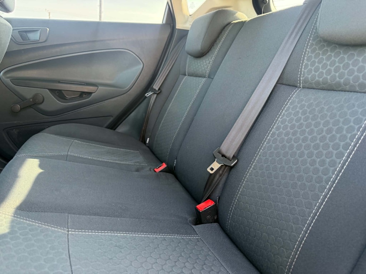 								Ford Fiesta Titanium full									