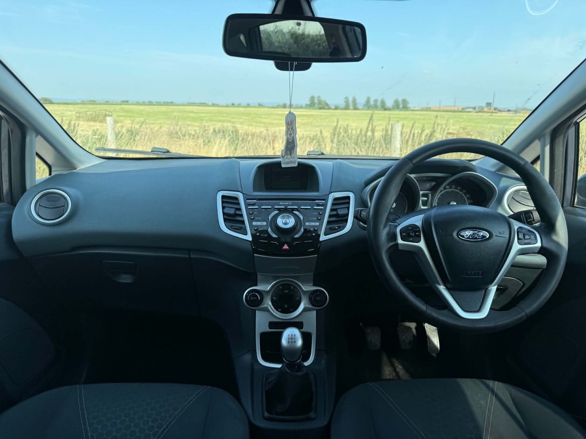 								Ford Fiesta Titanium full									