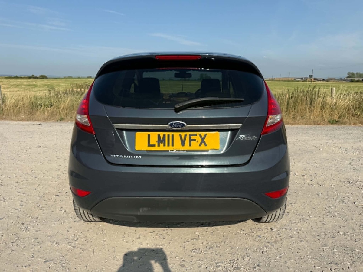 								Ford Fiesta Titanium full									