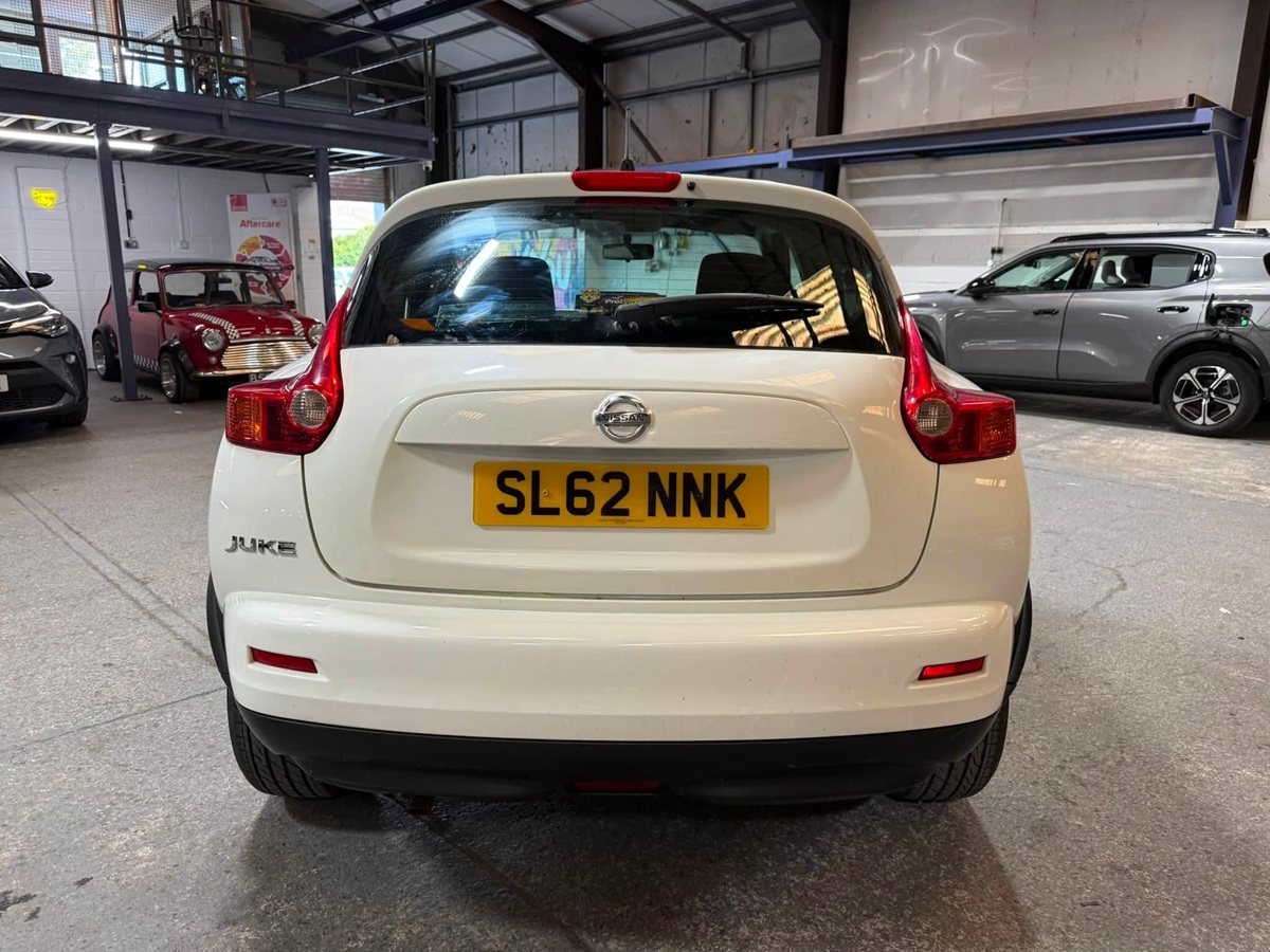 								Nissan Juke Acenta full									