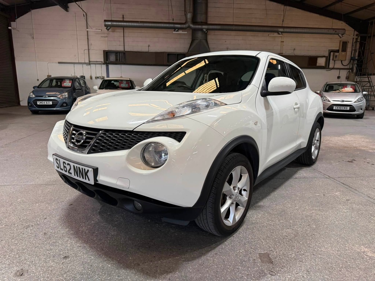 								Nissan Juke Acenta full									