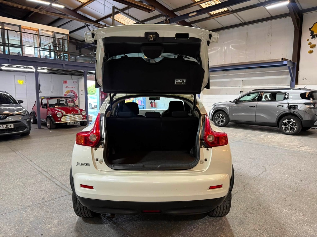 								Nissan Juke Acenta full									