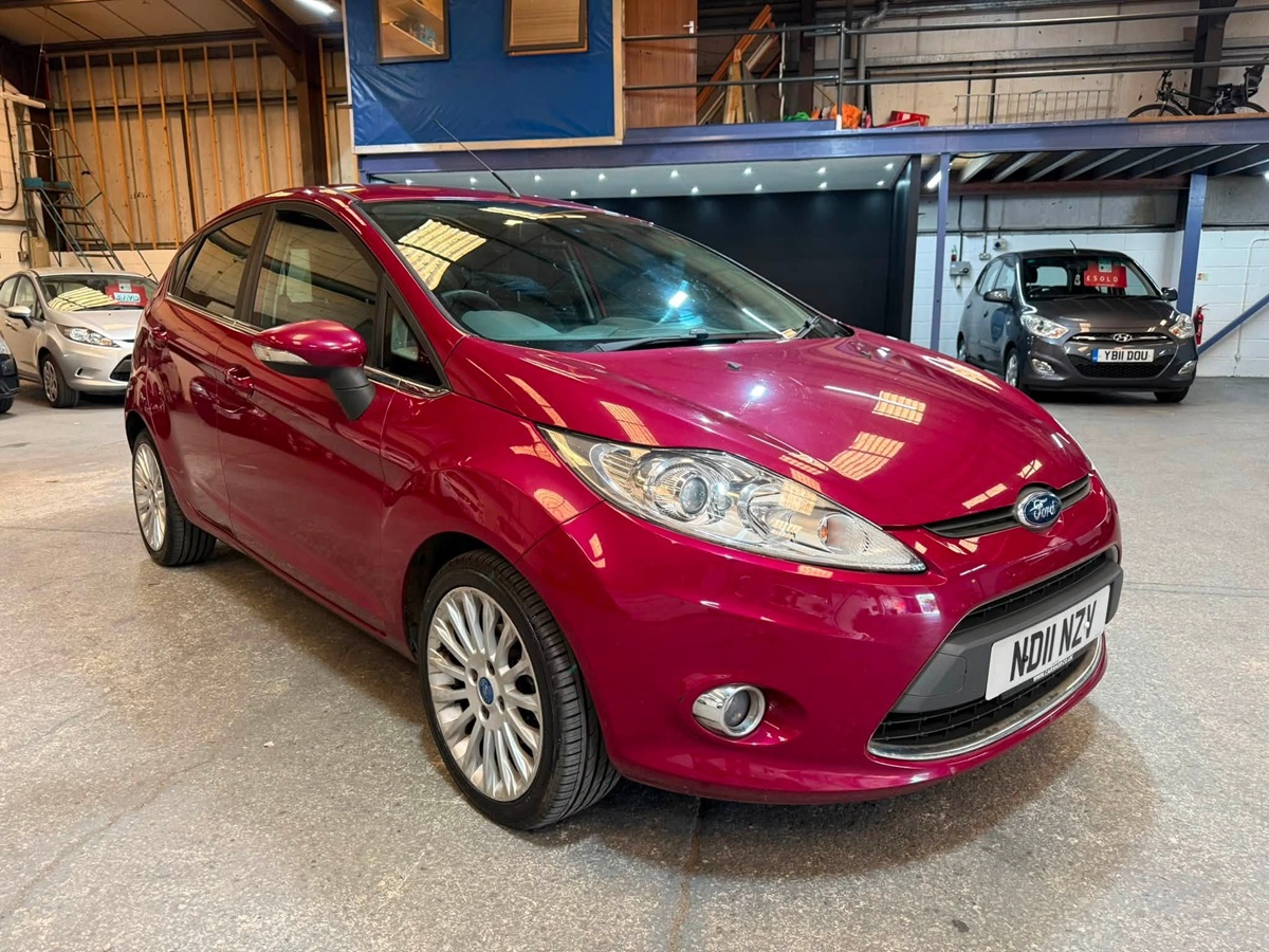 								Ford Fiesta Titanium full									