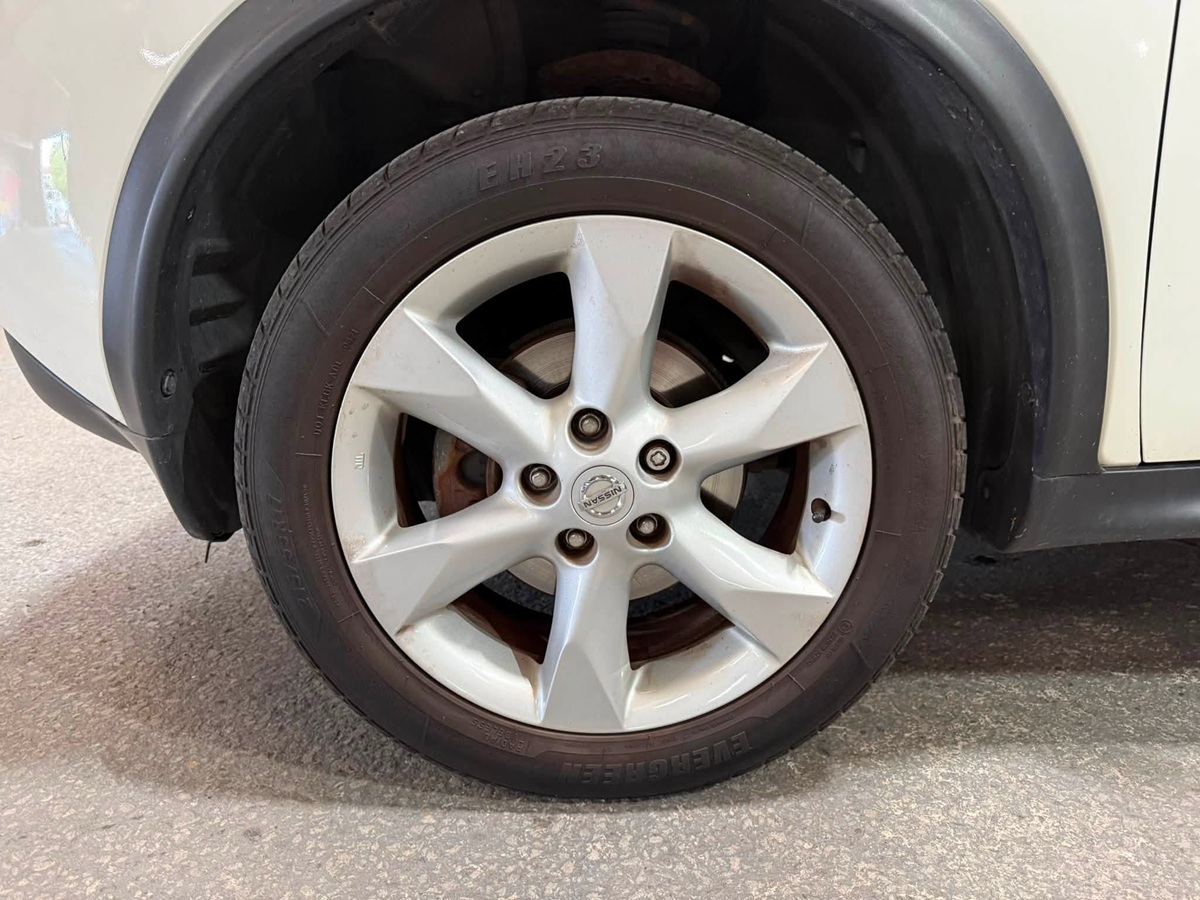 								Nissan Juke Acenta full									