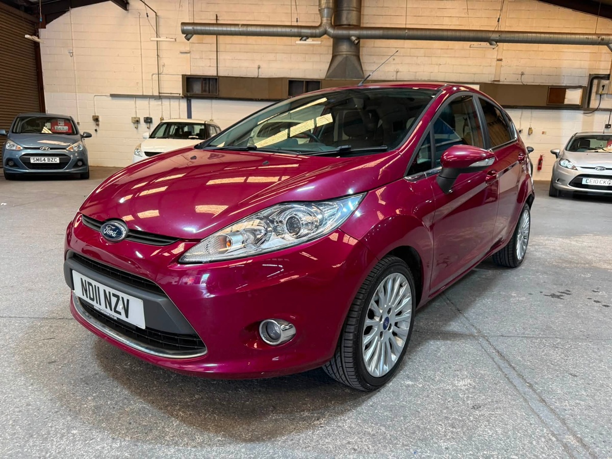 								Ford Fiesta Titanium full									