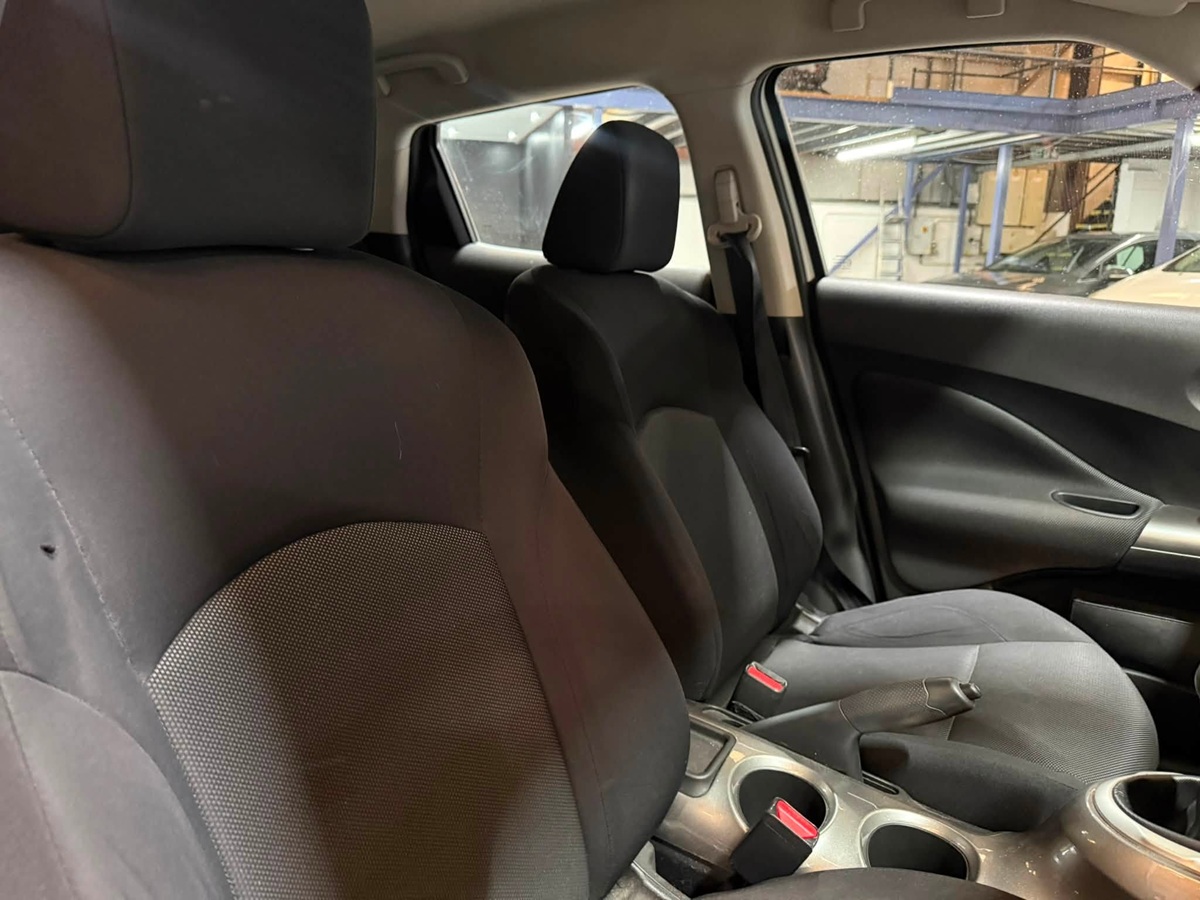 								Nissan Juke Acenta full									