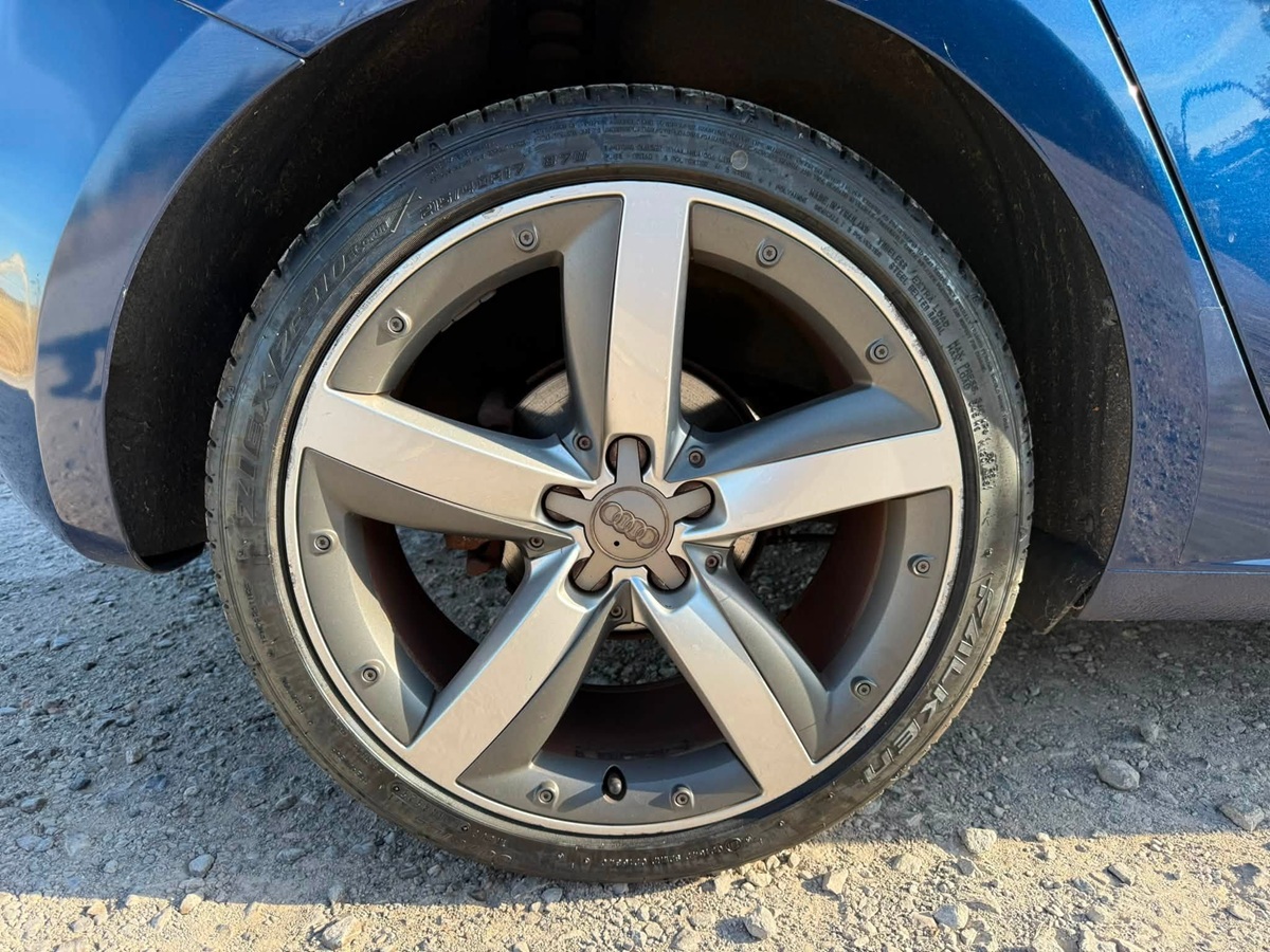 								Audi A1 Sport full									