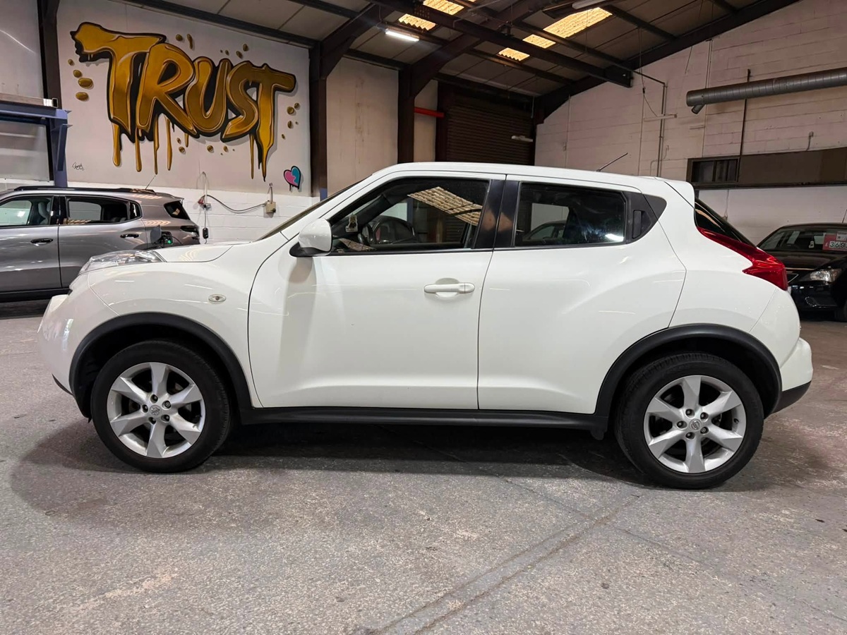 								Nissan Juke Acenta full									