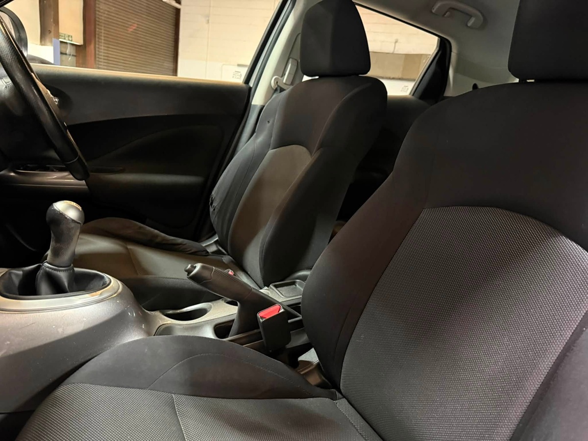 								Nissan Juke Acenta full									