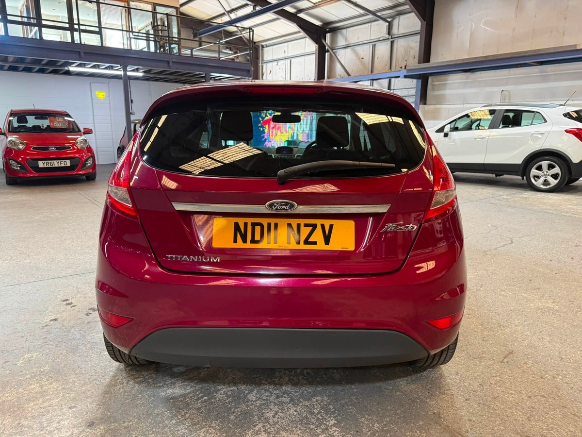 								Ford Fiesta Titanium full									