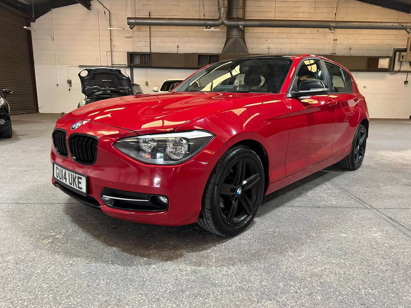								BMW 116i Sport full									